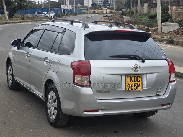 Toyota Corolla Fielder 1.5 Petrol FWD 2014 Silver