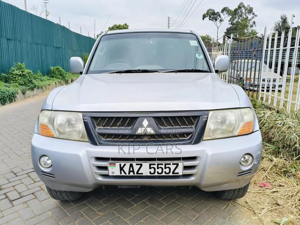 Mitsubishi Pajero Sport 2002 Silver