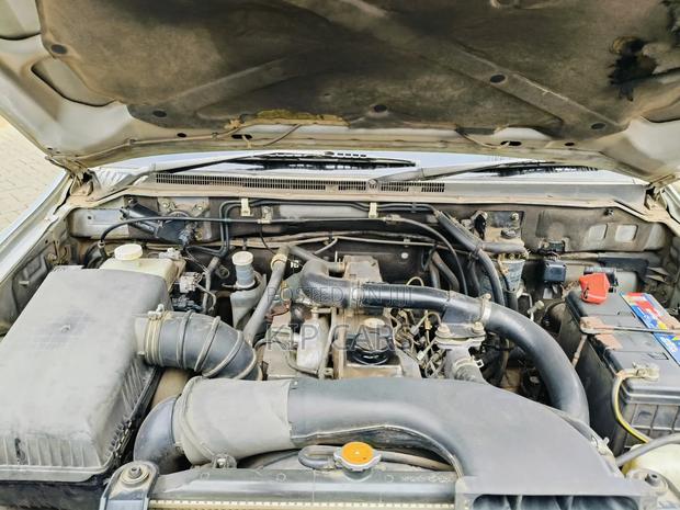 Mitsubishi Pajero Sport 2002 Silver