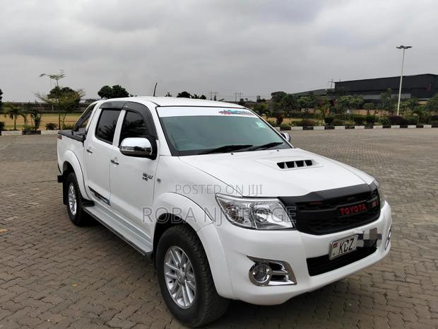 Toyota Hilux 3.0 D-4D 4x4 2014 Pearl