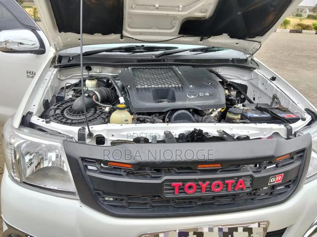 Toyota Hilux 3.0 D-4D 4x4 2014 Pearl