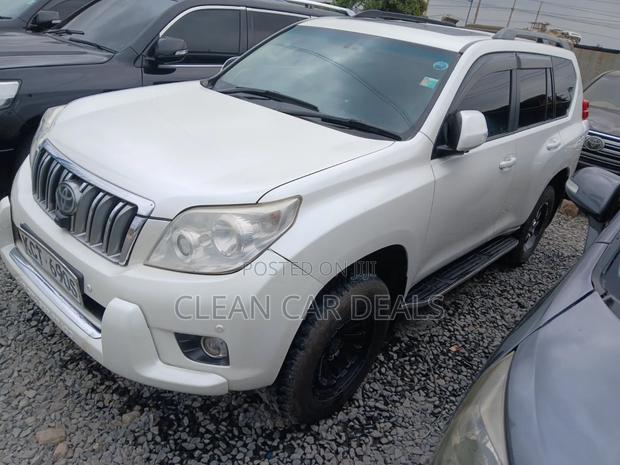 Toyota Land Cruiser Prado 2011 White