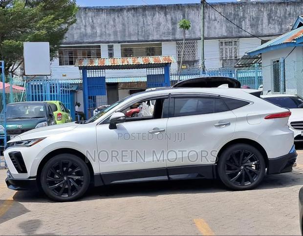 Toyota Harrier 2021 White