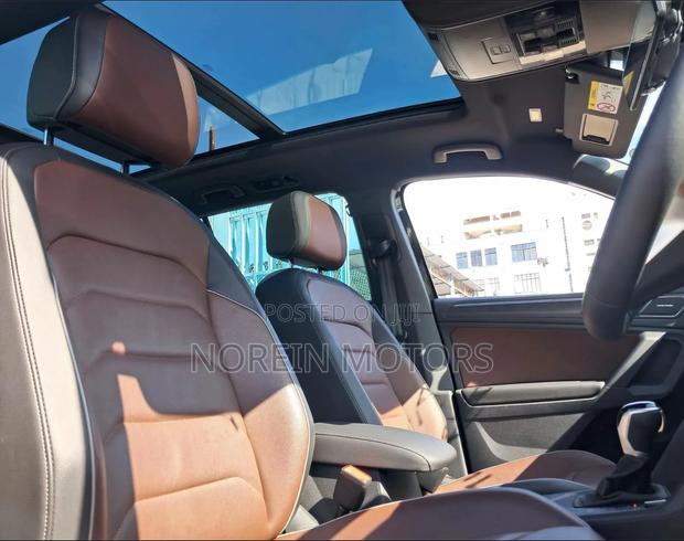 Volkswagen Tiguan 2019 Blue