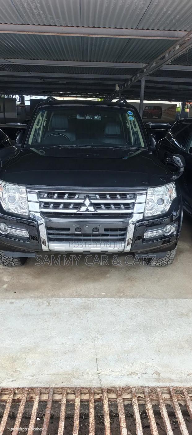 Mitsubishi Pajero Exceed 2019 Black