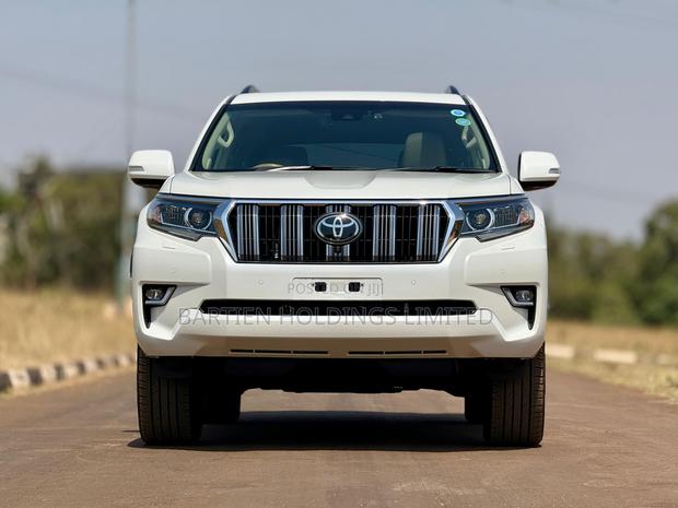 Toyota Land Cruiser Prado 2.8 2021 White