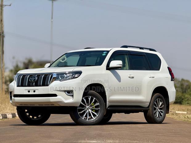 Toyota Land Cruiser Prado 2.8 2021 White