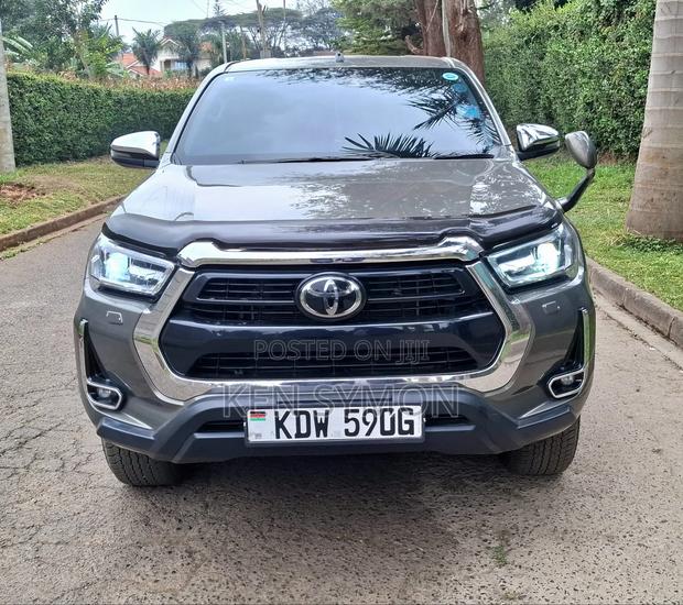Toyota Hilux Revo Double Cab Deisel 2.4 AWD 2022 Gold
