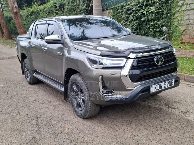 Toyota Hilux Revo Double Cab Deisel 2.4 AWD 2022 Gold