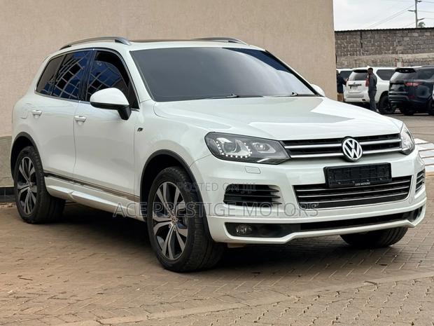 Volkswagen Touareg 2014 White