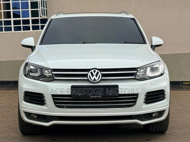 Volkswagen Touareg 2014 White