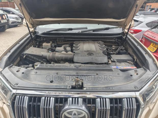 Toyota Land Cruiser Prado 2010 Gold