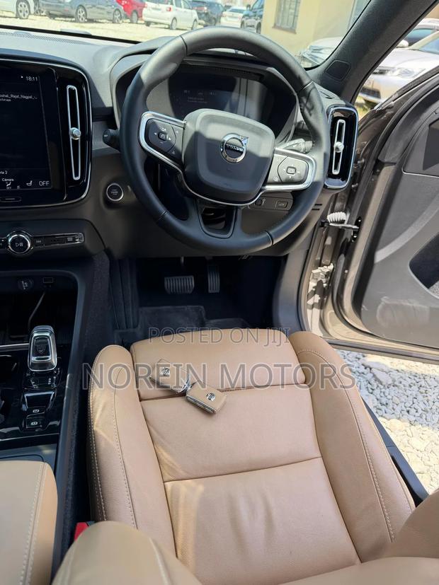 Volvo XC40 2019 Burgundy