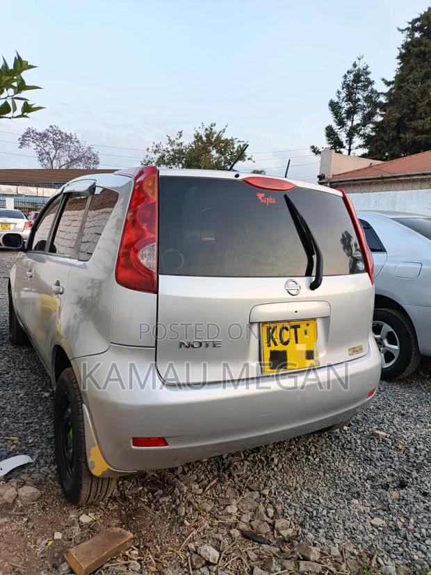 Nissan Note 1.4 2011 Silver