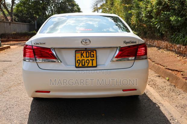 Toyota Crown 2015 White