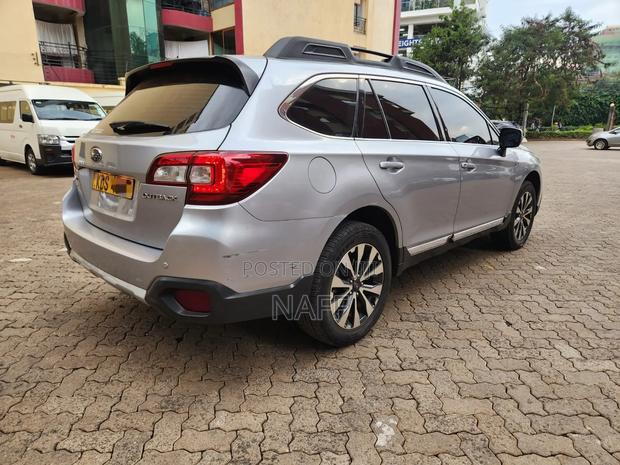 Subaru Outback 2.5i Premium AWD 2017 Silver