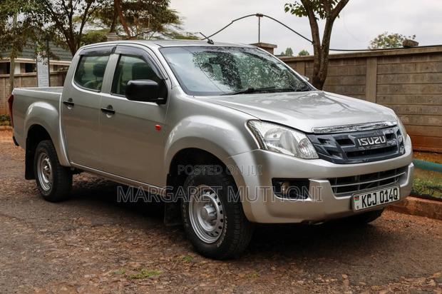 Isuzu D-MAX 2015 Silver