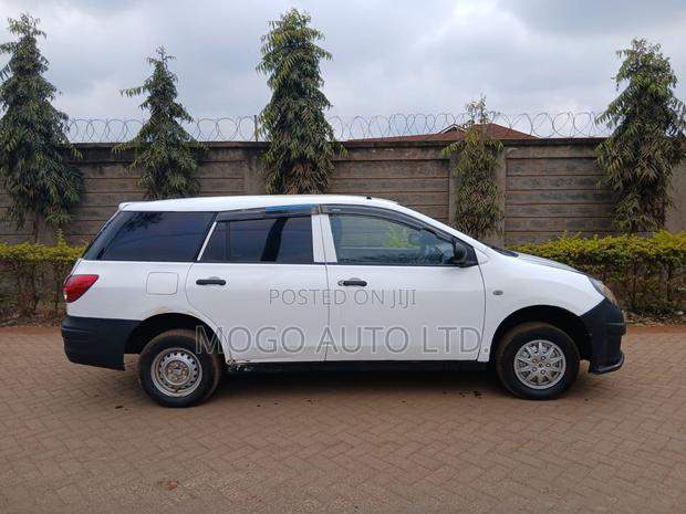 Nissan Advan 2007 White