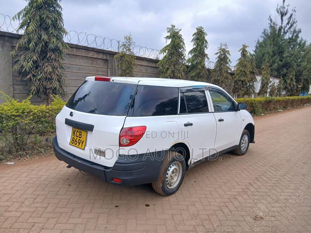 Nissan Advan 2007 White