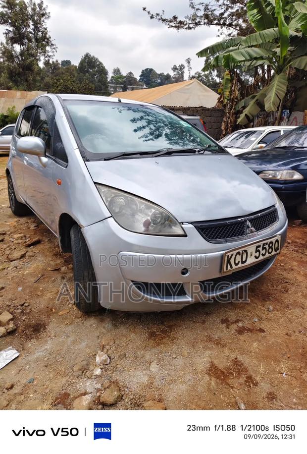 Mitsubishi Colt 2009 Silver
