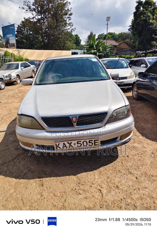Toyota Vista 1999 Silver