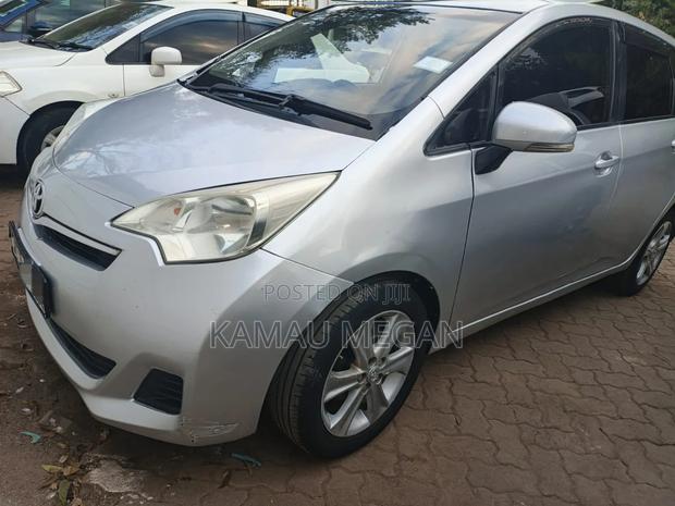 Toyota Ractis 2011 Silver
