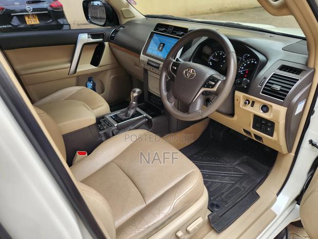Toyota Land Cruiser Prado 2.8 2018 White