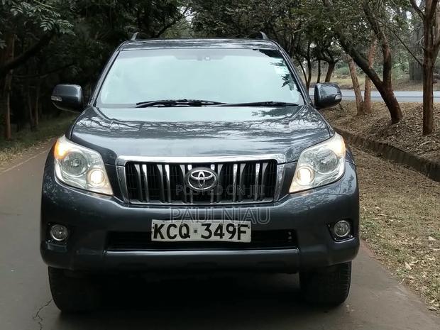 Toyota Land Cruiser Prado 2012