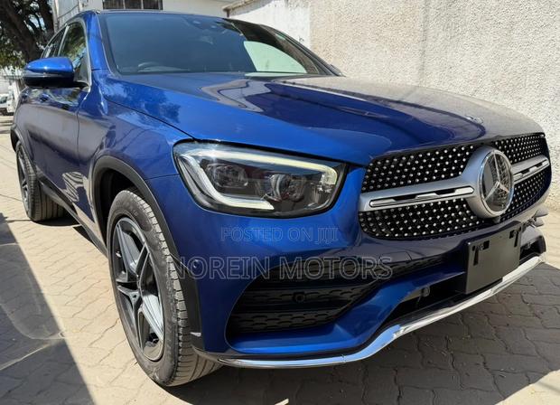 Mercedes-Benz 220 2020 Blue