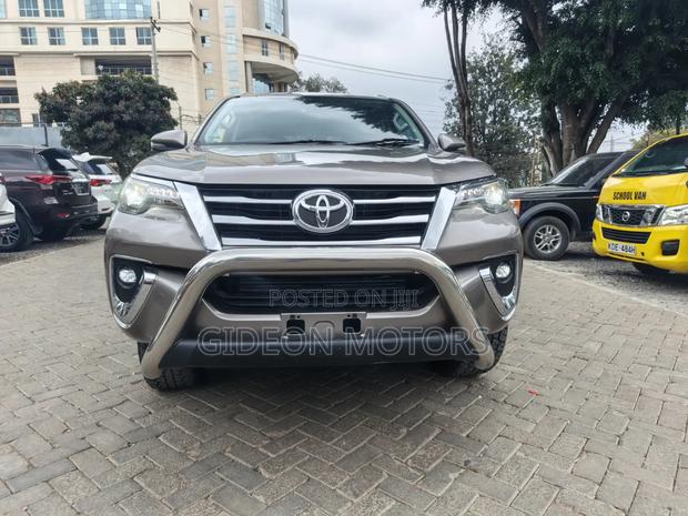 Toyota Fortuner 2019 Brown
