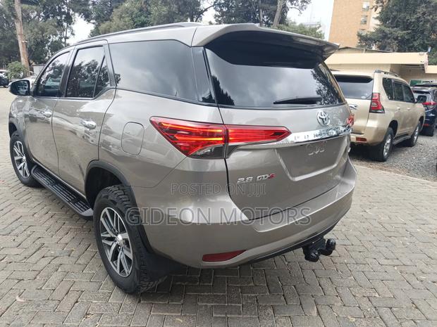 Toyota Fortuner 2019 Brown