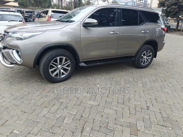 Toyota Fortuner 2019 Brown