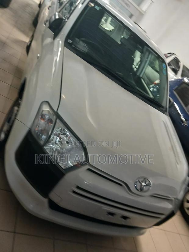 Toyota Probox 1.5 DX 2WD 2020 White