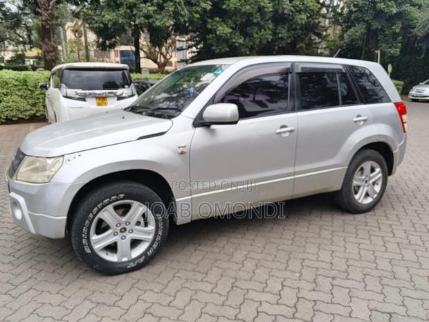 Suzuki Escudo 2006 Silver