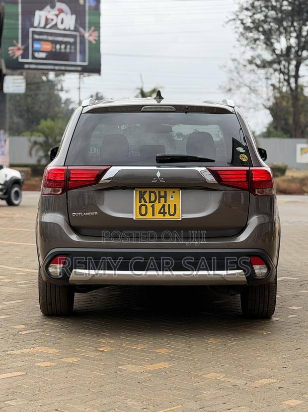 Mitsubishi Outlander 2015 Gray