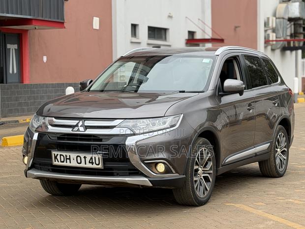 Mitsubishi Outlander 2015 Gray