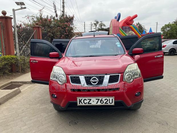 Nissan X-Trail 2013 Red