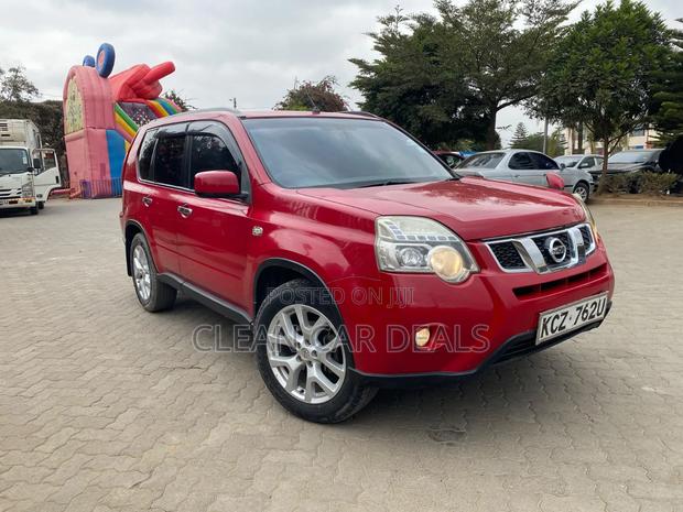 Nissan X-Trail 2013 Red