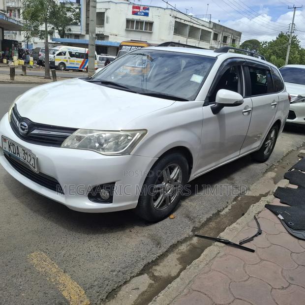 Toyota Corolla Fielder 1.5 Petrol AWD 2014 White