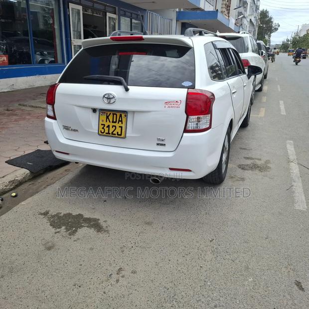 Toyota Corolla Fielder 1.5 Petrol AWD 2014 White