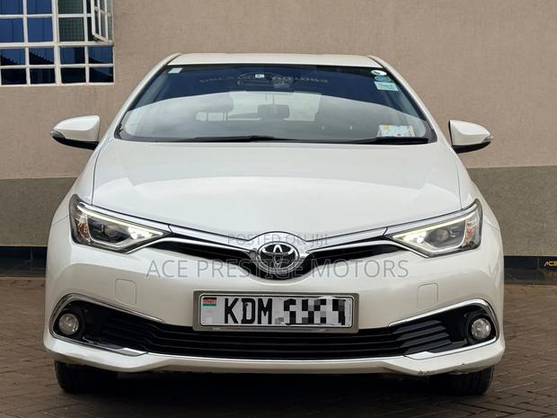 Toyota Auris 2016 White