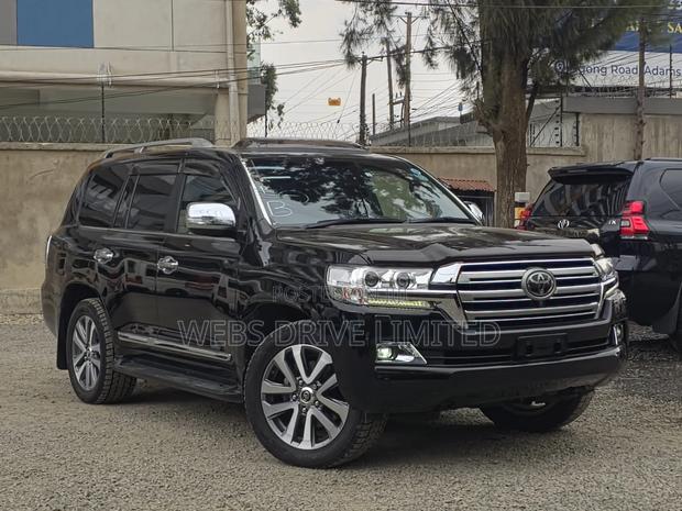 Toyota Land Cruiser 4.6 V8 ZX 2019 Black