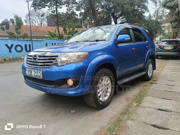 Toyota Fortuner 2012 Blue