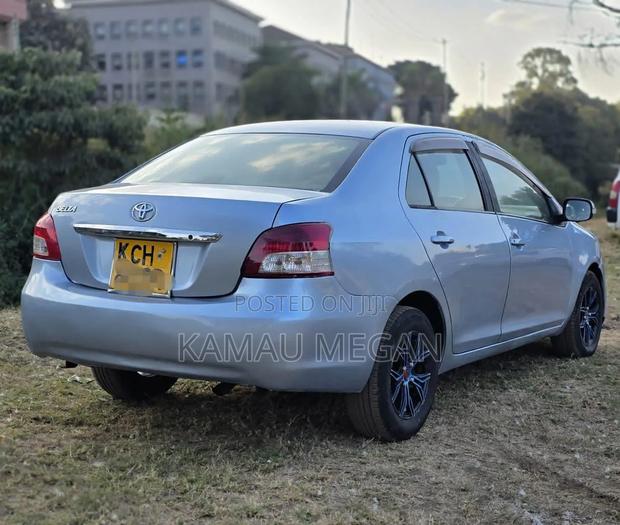 Toyota Belta 2010 Blue