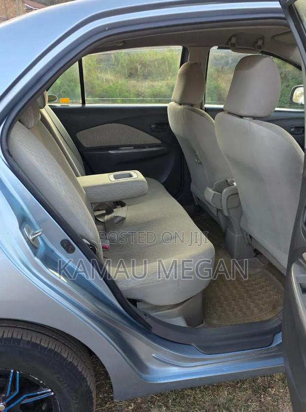 Toyota Belta 2010 Blue