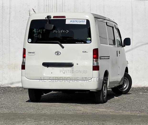 Toyota TownAce 2019 White