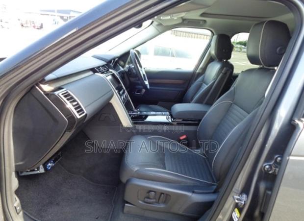 Land Rover Discovery 2017 Gray