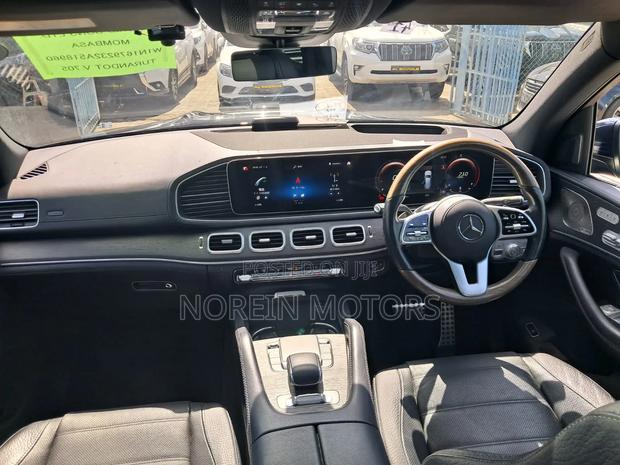 Mercedes-Benz GLS-Class GLS 400d 2021 Blue