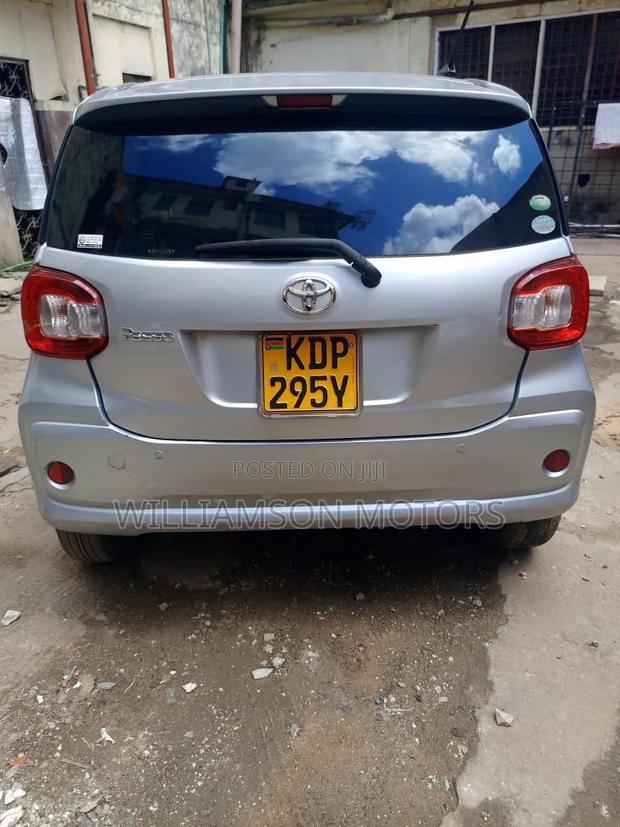 Toyota Passo 1.0 FWD 2017 Silver