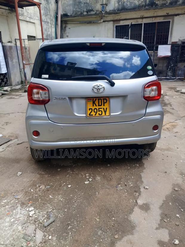 Toyota Passo 1.0 FWD 2017 Silver